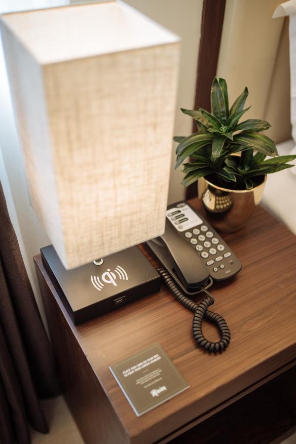 Rovira Suites Dumaguete City Екстериор снимка