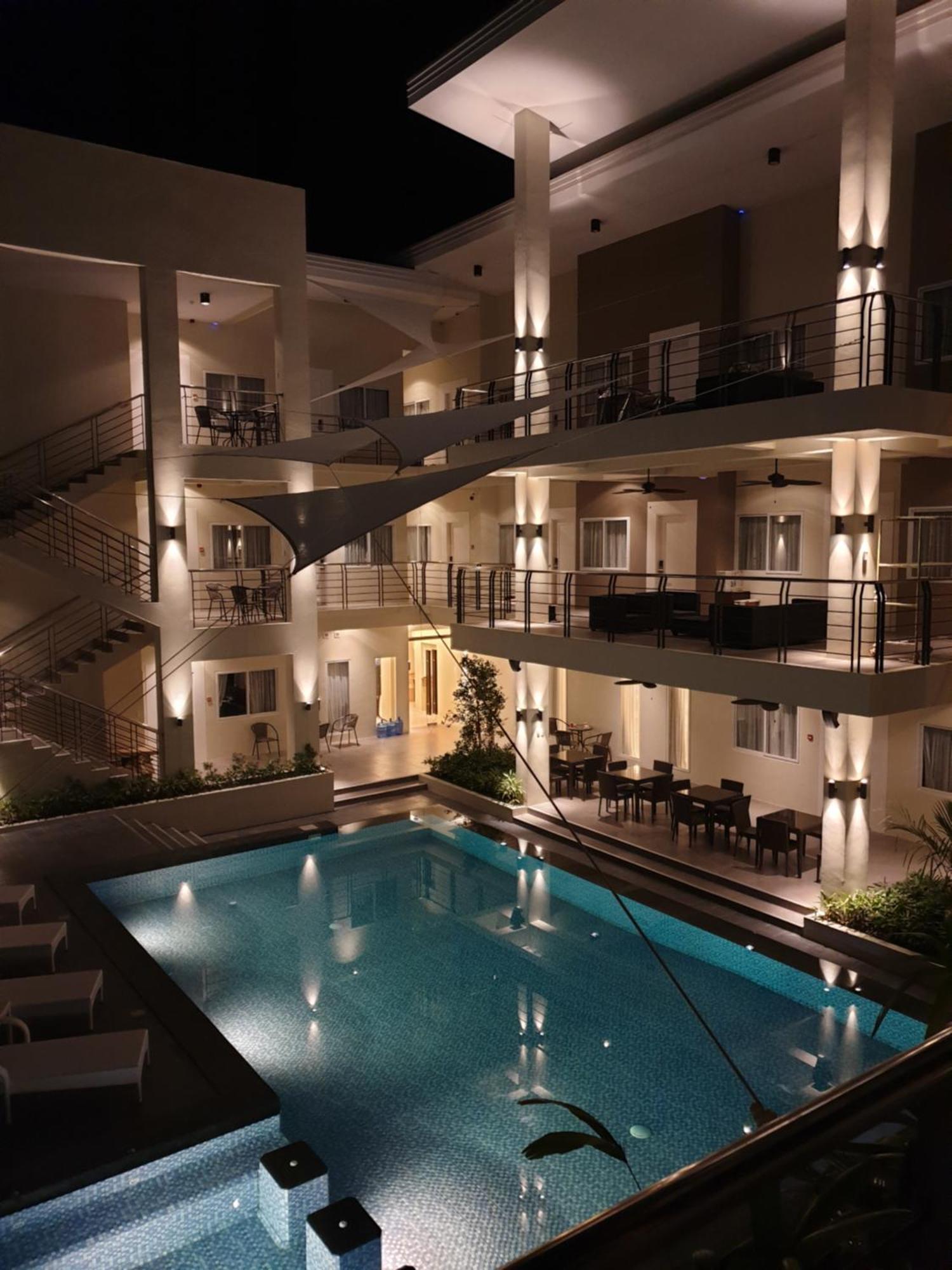 Rovira Suites Dumaguete City Екстериор снимка