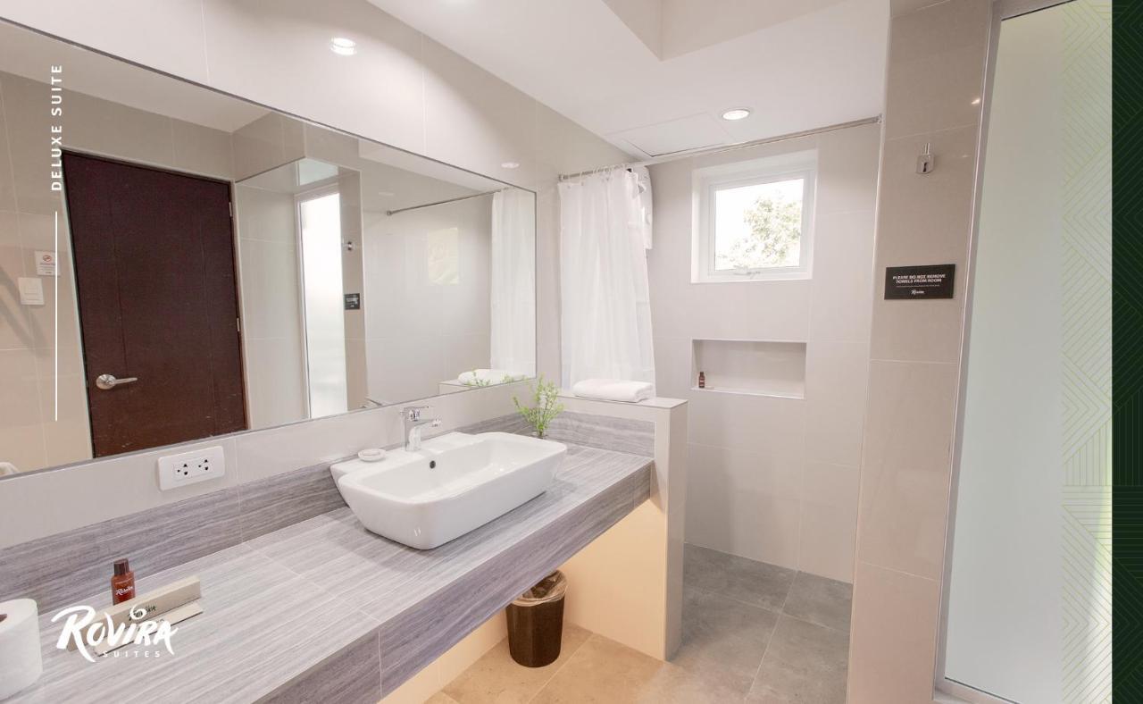 Rovira Suites Dumaguete City Екстериор снимка